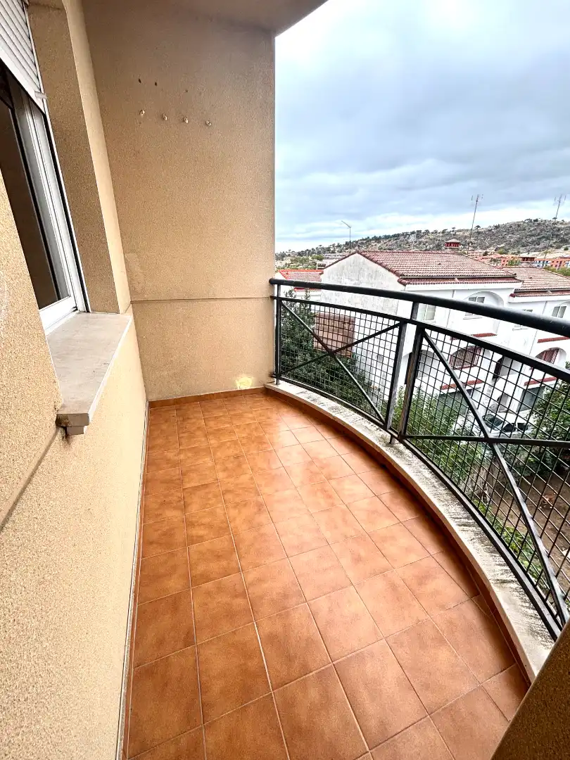Terrassa de Pis en venda en Plasencia amb Calefacció, Moblat i Forn