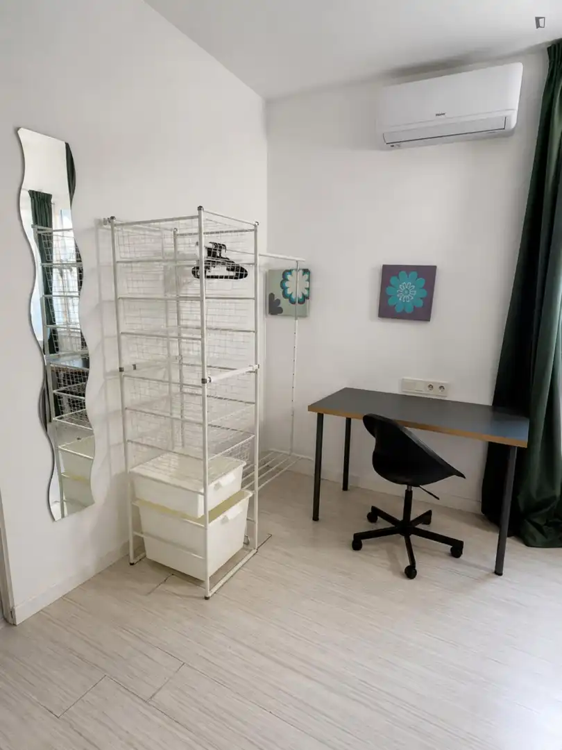 Dormitori de Casa o xalet per a compartir en Genil
