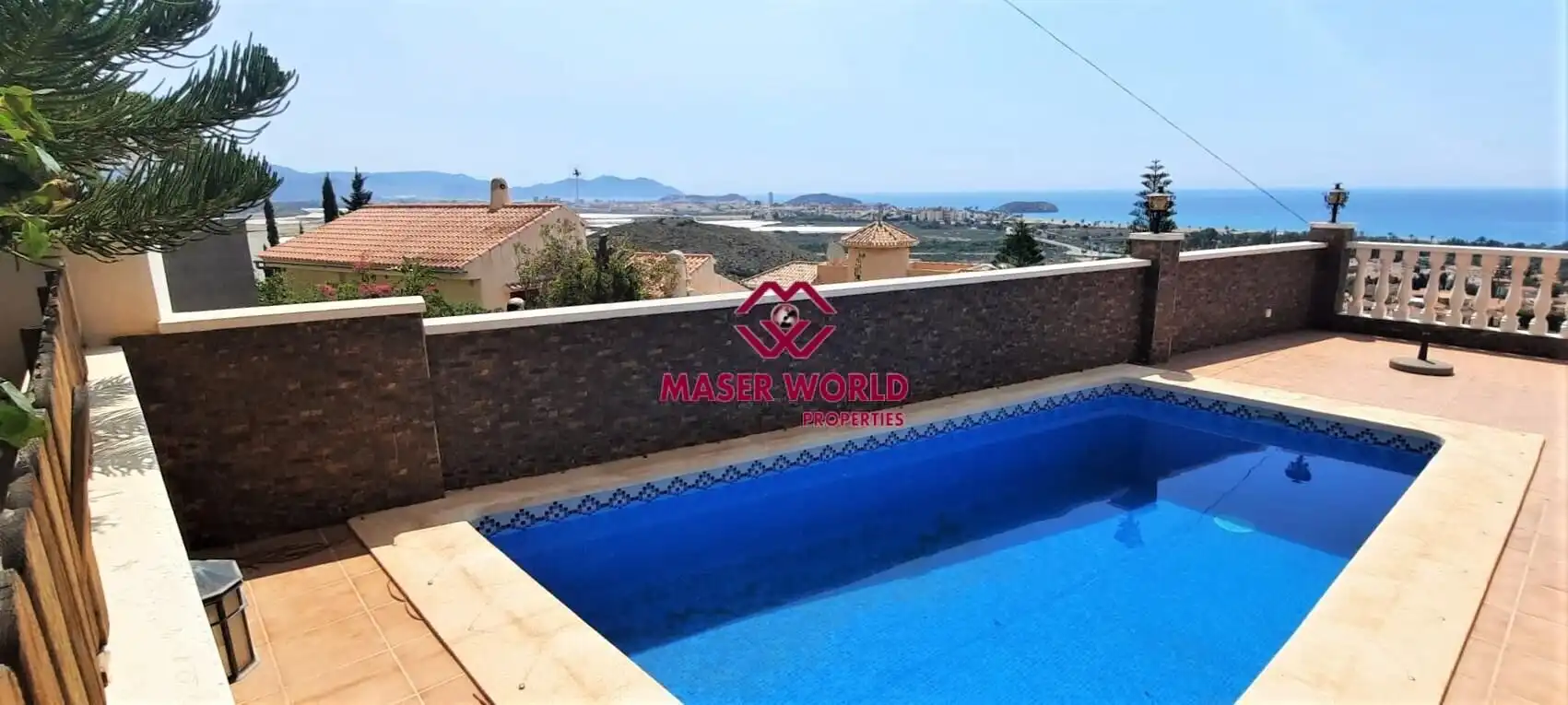 Vista exterior de Casa o xalet en venda en Mazarrón amb Jardí privat, Terrassa i Piscina