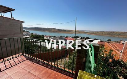 Vista exterior de Casa o xalet en venda en Alange amb Terrassa