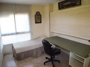 Schlafzimmer von Wohnung zur Miete in Tarragona mit Klimaanlage, Heizung und Möbliert