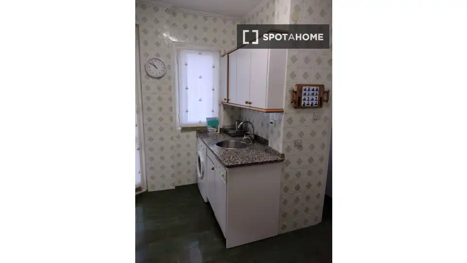 Kitchen of Apartments for share in Bilbao   with Air Conditioner, Terrace and Furnished
