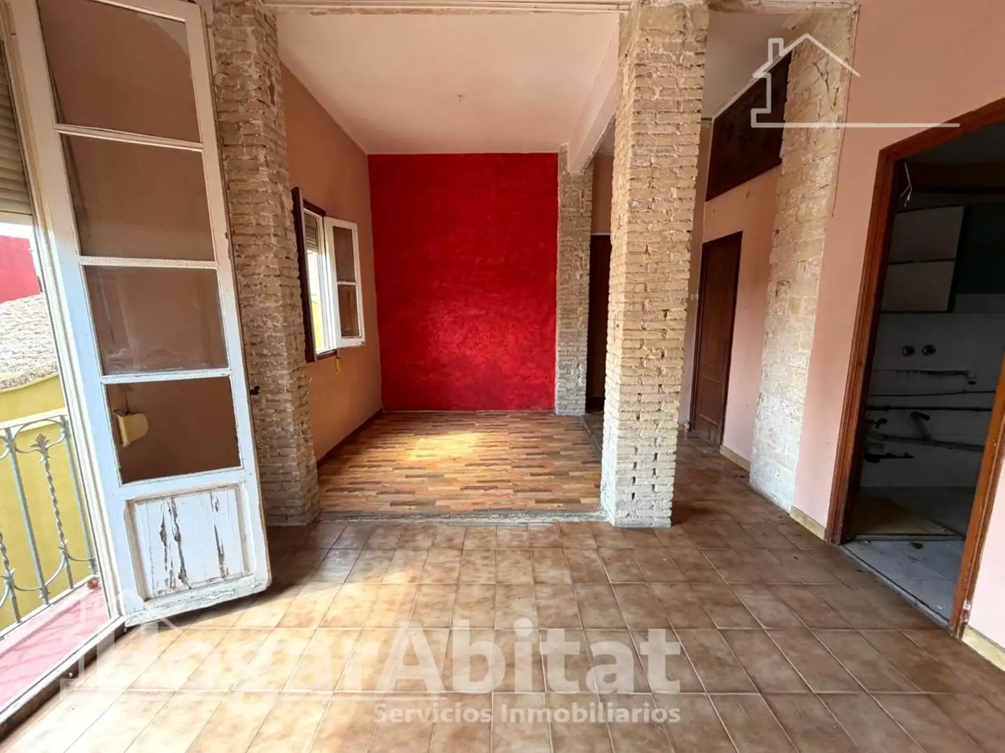 Piso en venta en Valencia con Trastero y Balcón