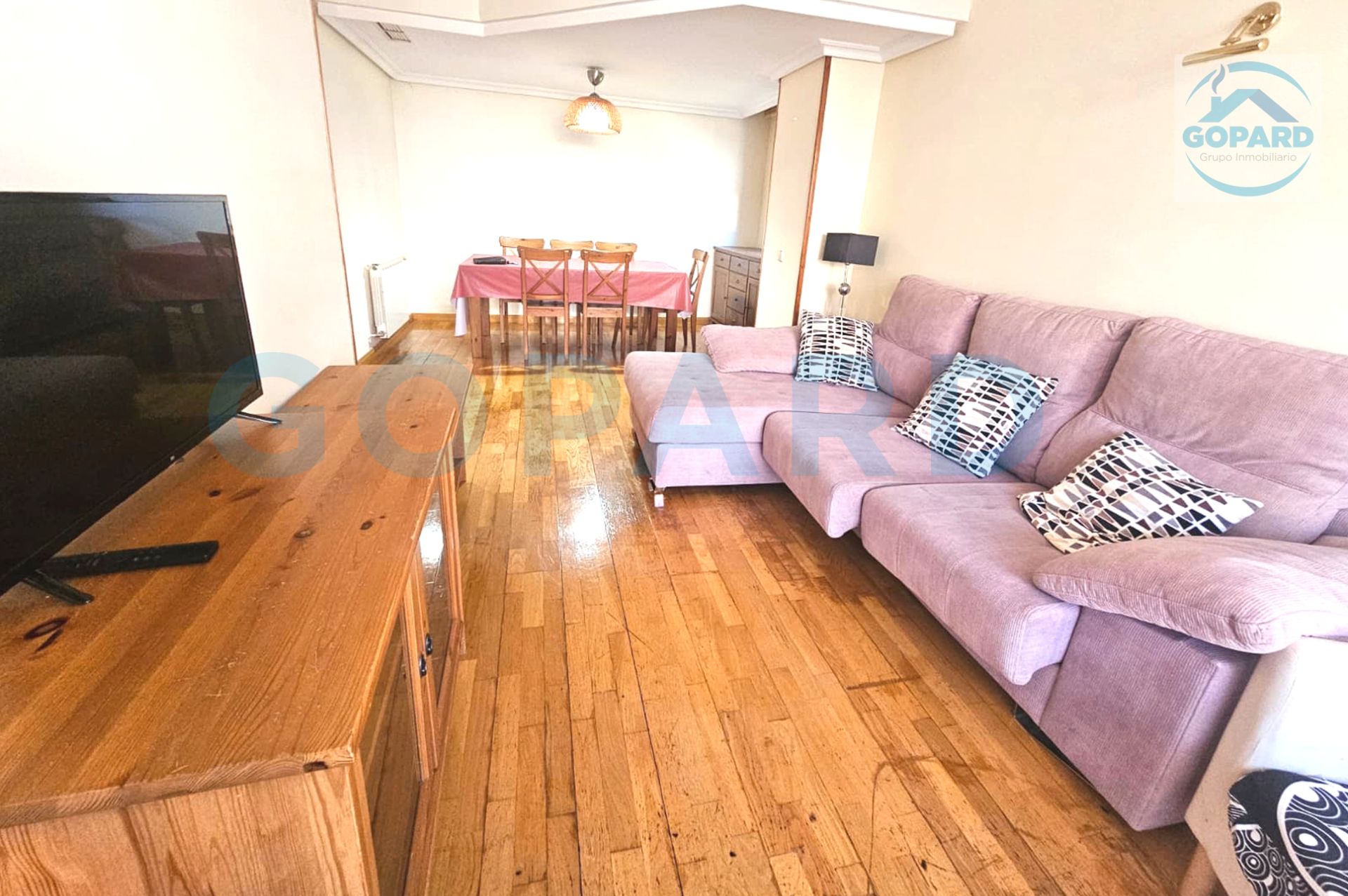 Living room of Flat to rent in Villanueva de la Cañada  with Heating, Private garden and Parquet flooring