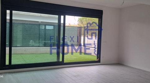 Foto 4 de Casa adosada en venta en Calle Valle del Navalmedio, Fresnos I y II, Torrejón de Ardoz