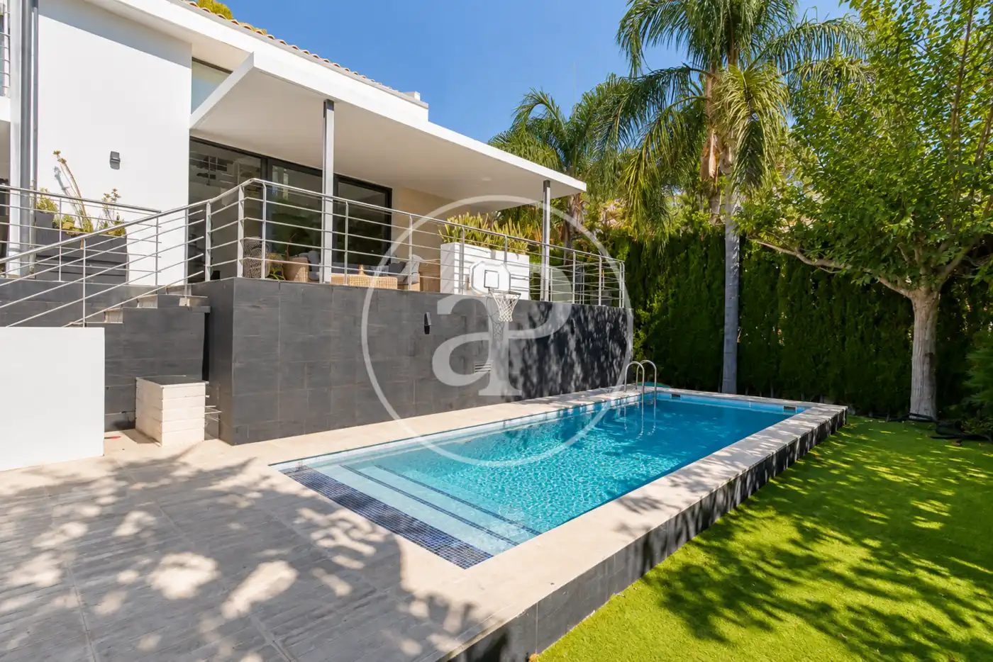Piscina de Casa adosada en venda en Oropesa del Mar / Orpesa amb Aire condicionat, Calefacció i Jardí privat