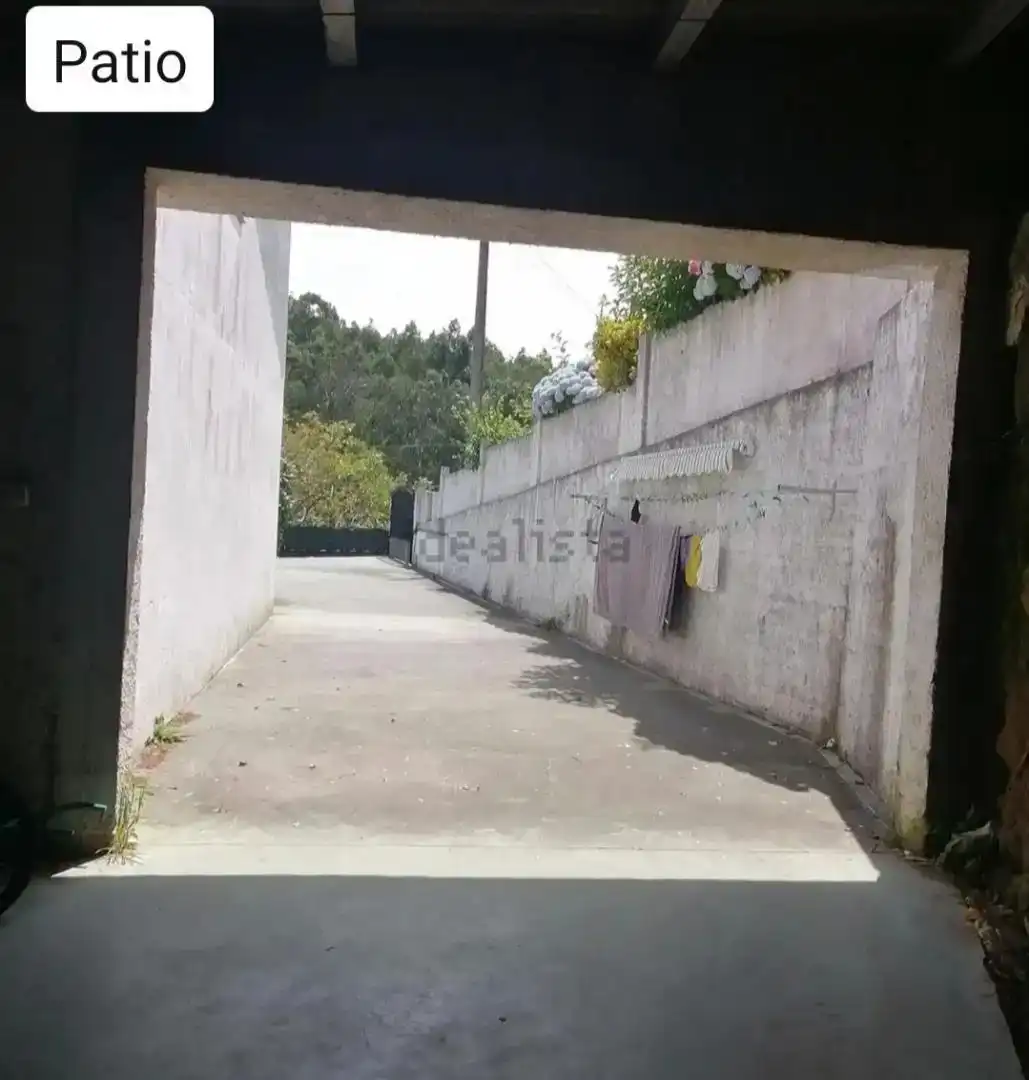 Vista exterior de Casa o xalet en venda en Ponteceso amb Parquet, Moblat i Forn