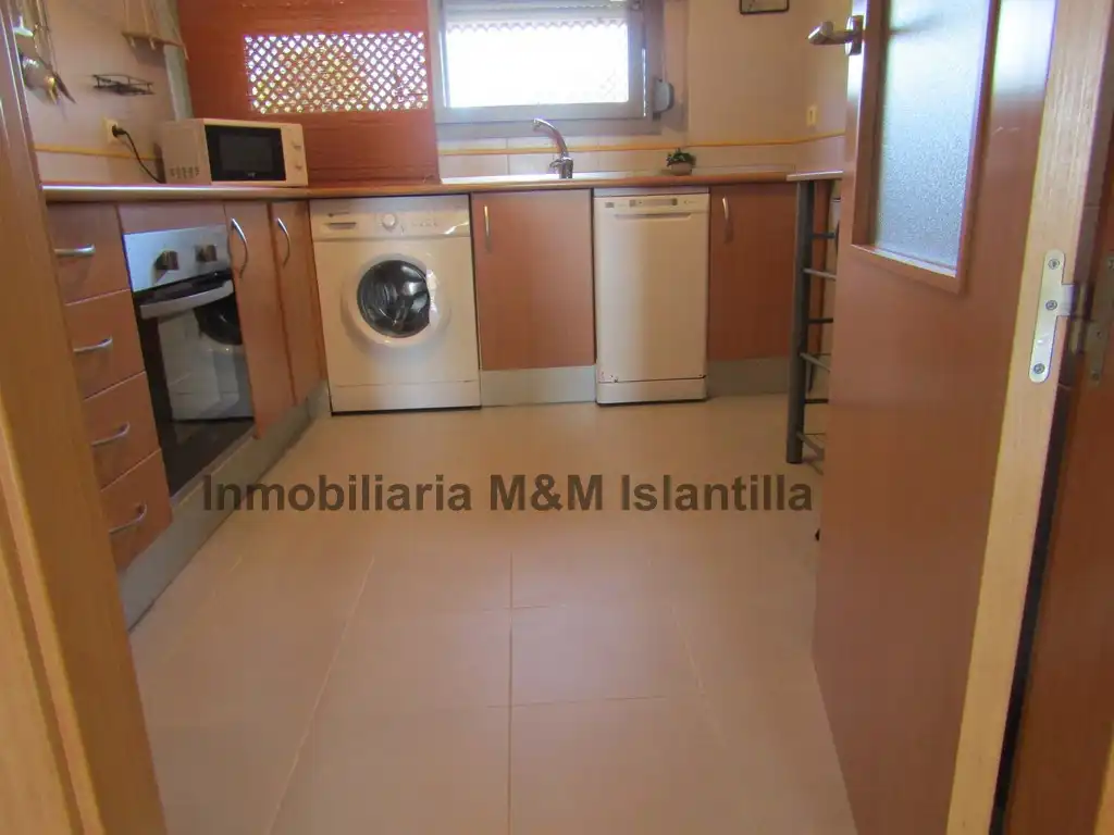 Cocina de Piso en venta en Isla Cristina con Terraza, Horno y Lavadora