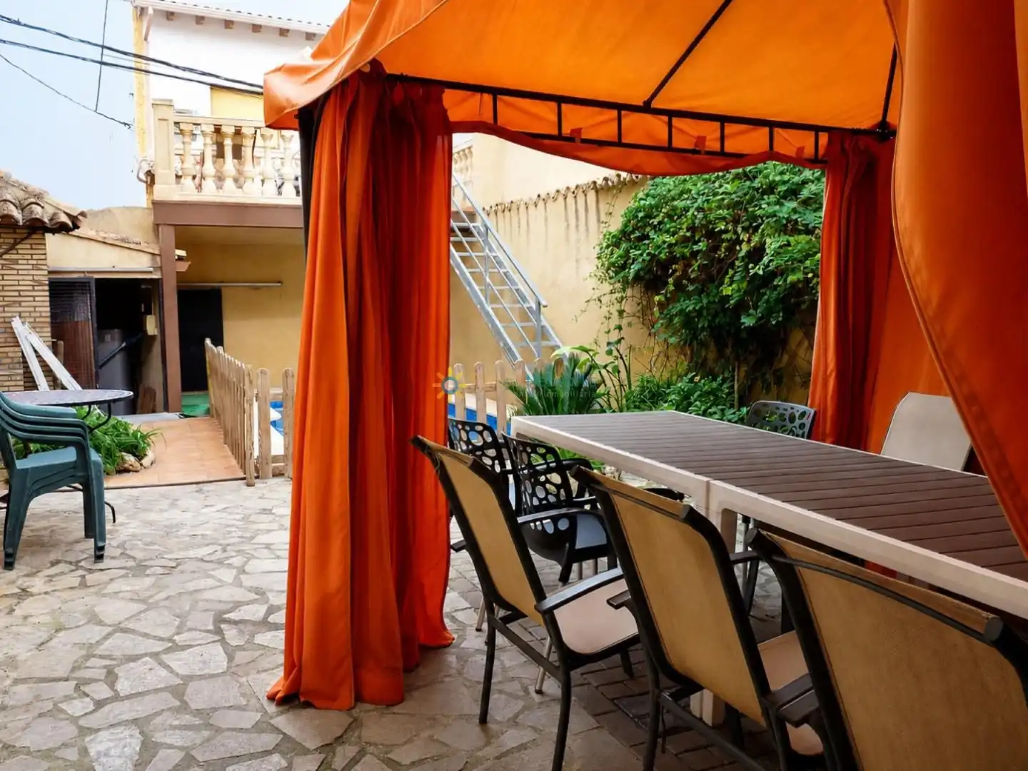 Terrasse von Geschaftsraum zum Verkauf in El Palomar mit Klimaanlage, Terrasse und Möbliert
