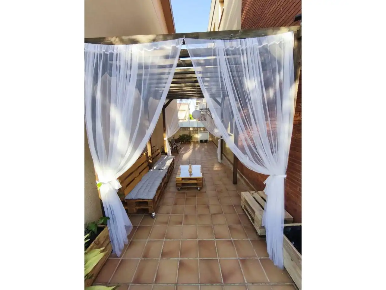 Terraza de Piso de alquiler en Cubelles con Aire acondicionado, Calefacción y Jardín privado