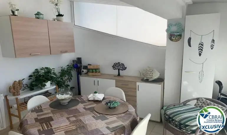 Casa aparellada amb piscina en venda a Avinguda Illeta, imagen 13