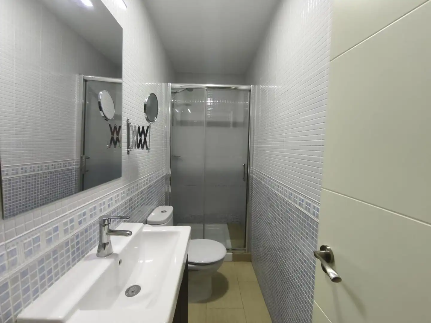 Bathroom of Duplexes for sale in El Carpio  with Air Conditioner, Heating and Terrace