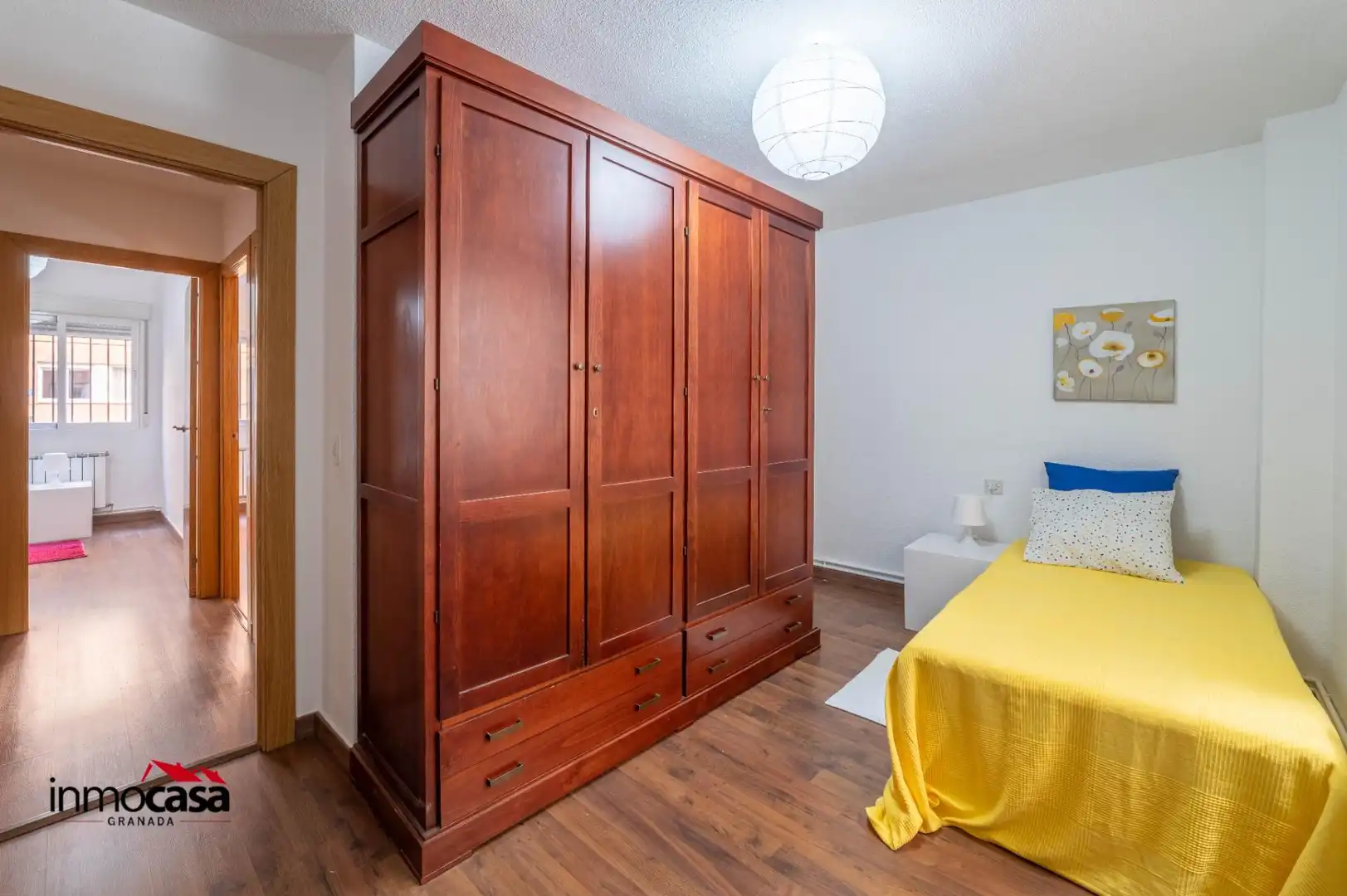 Bedroom of Flat for sale in Granada  with Air Conditioner, Heating and Balcony
