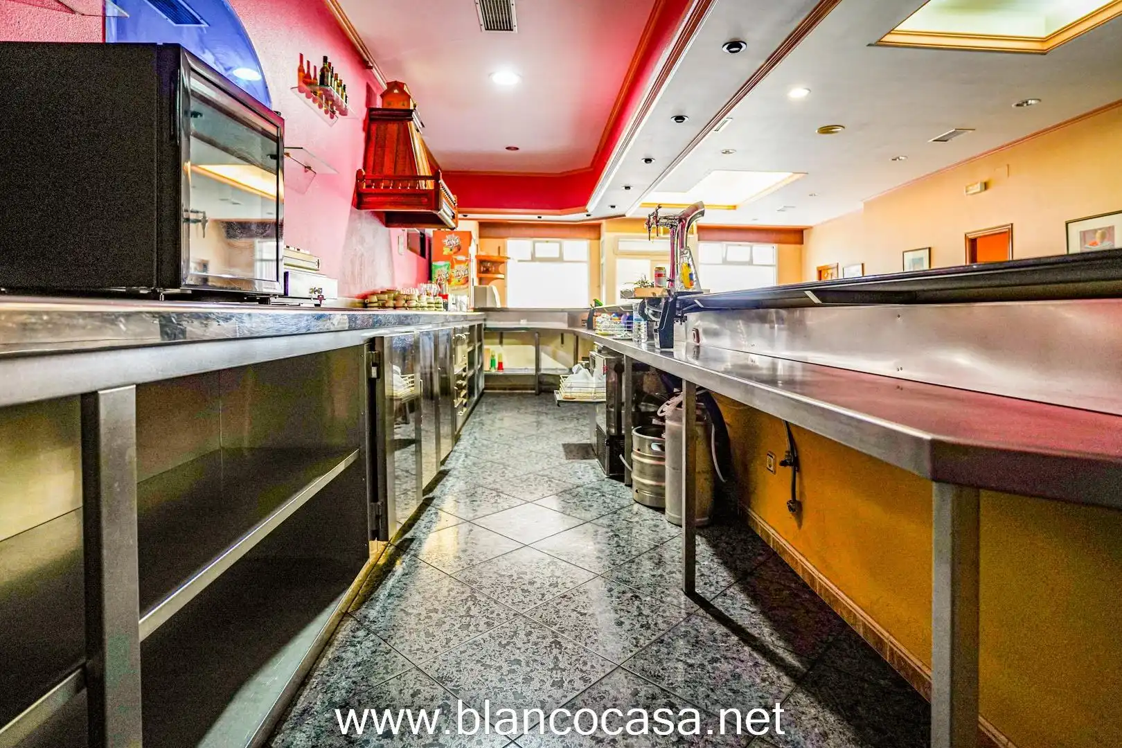 Commercial properties for rent in A Laracha    with Furnished