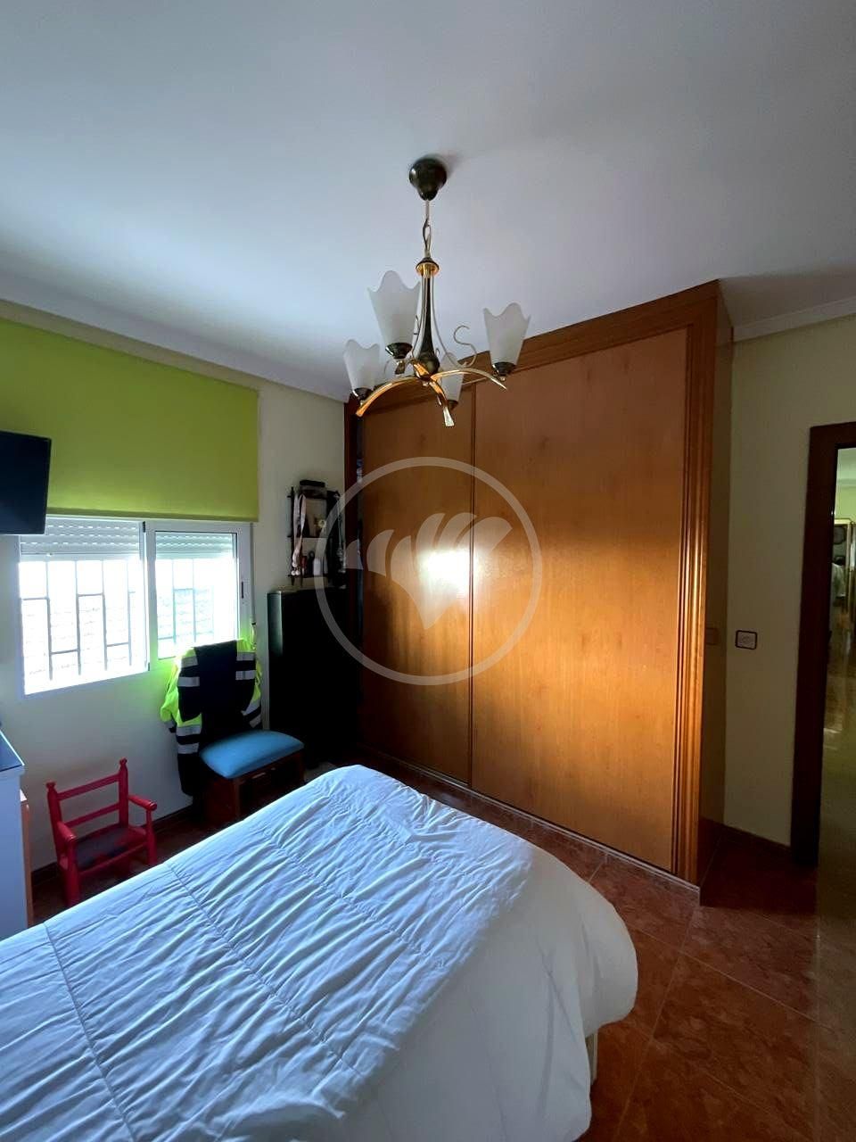 Dormitori de Casa o xalet en venda en Linares amb Aire condicionat i Terrassa
