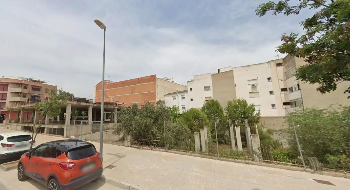 Vista exterior de Edificio en venta en L'Alcúdia de Crespins