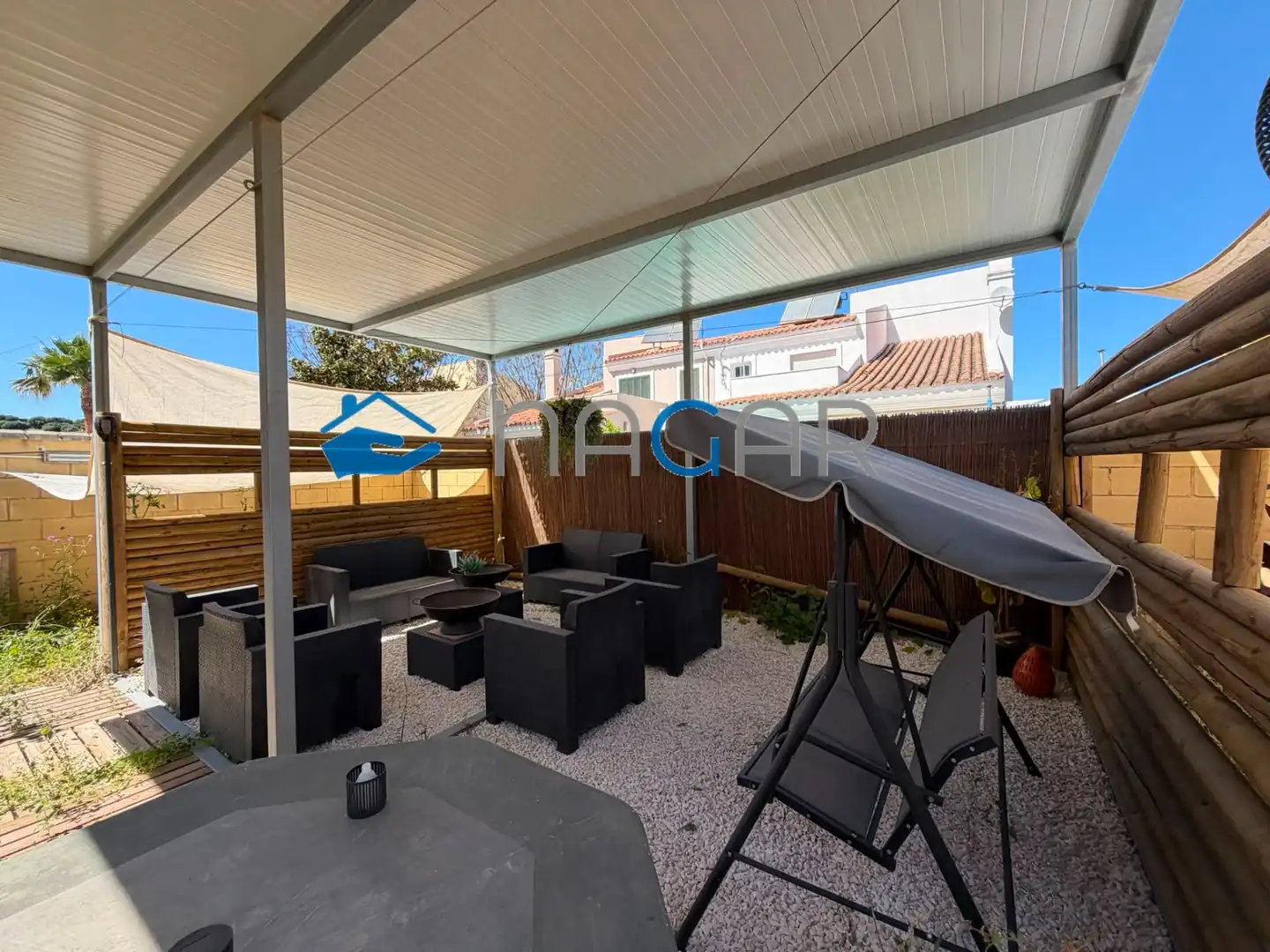 Terraza de Casa adosada en venta en Los Barrios con Jardín privado, Amueblado y Horno
