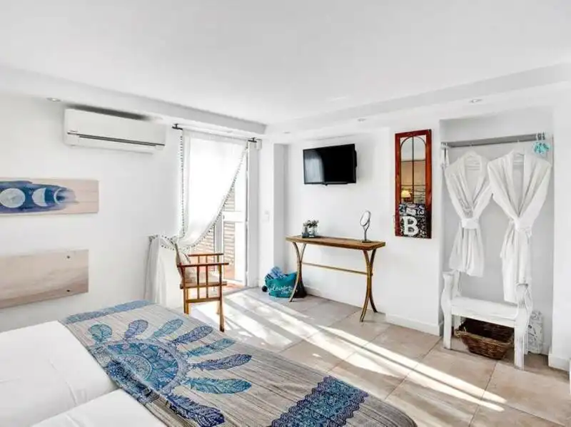Dormitori de Casa o xalet de lloguer en Marbella amb Aire condicionat, Jardí privat i Terrassa
