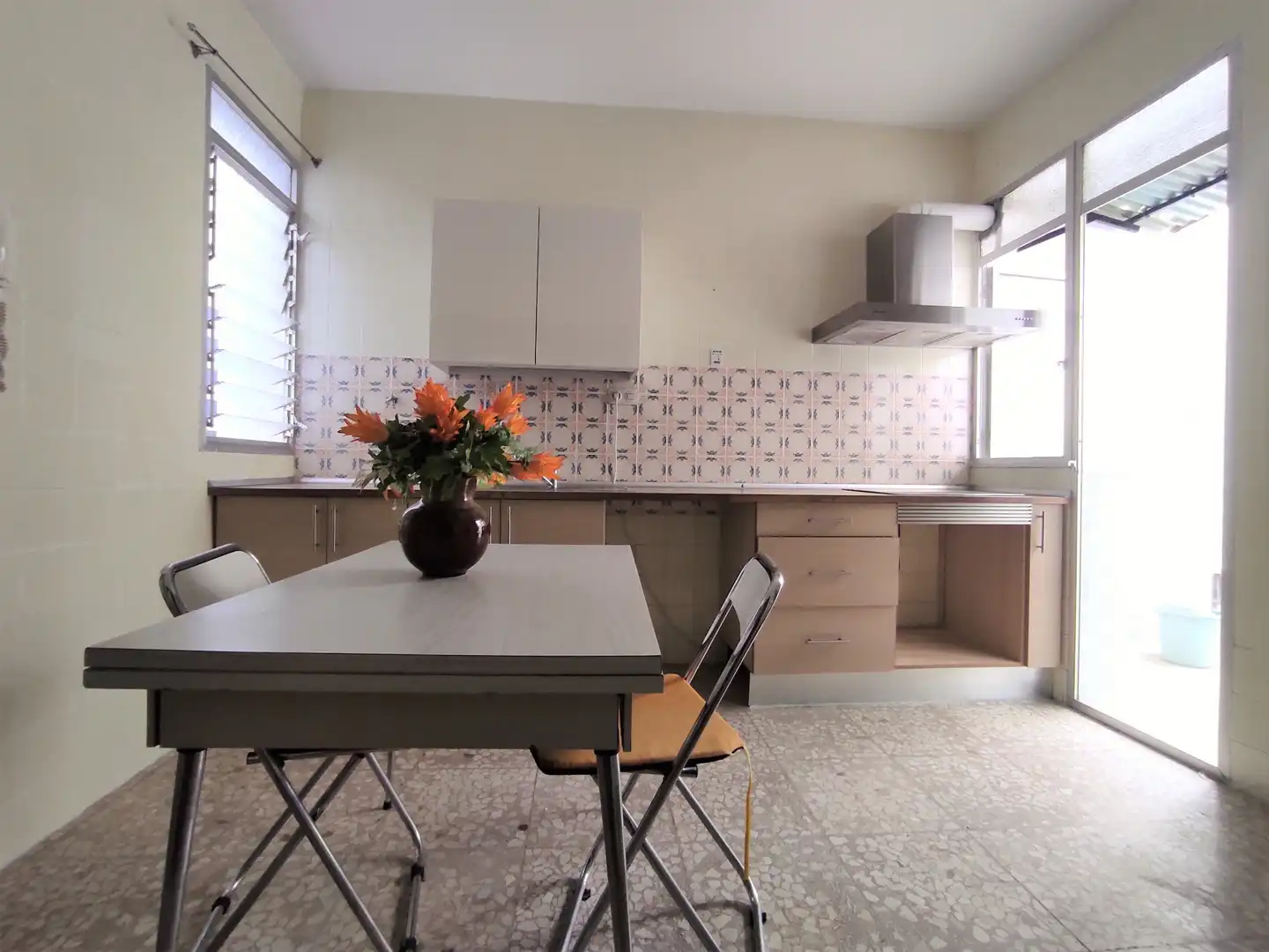 Kitchen of Flat for sale in Alcalá de Guadaira  with Terrace and Internet