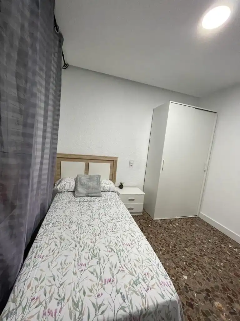Habitació a Reina Victoria - Miguel Hernández