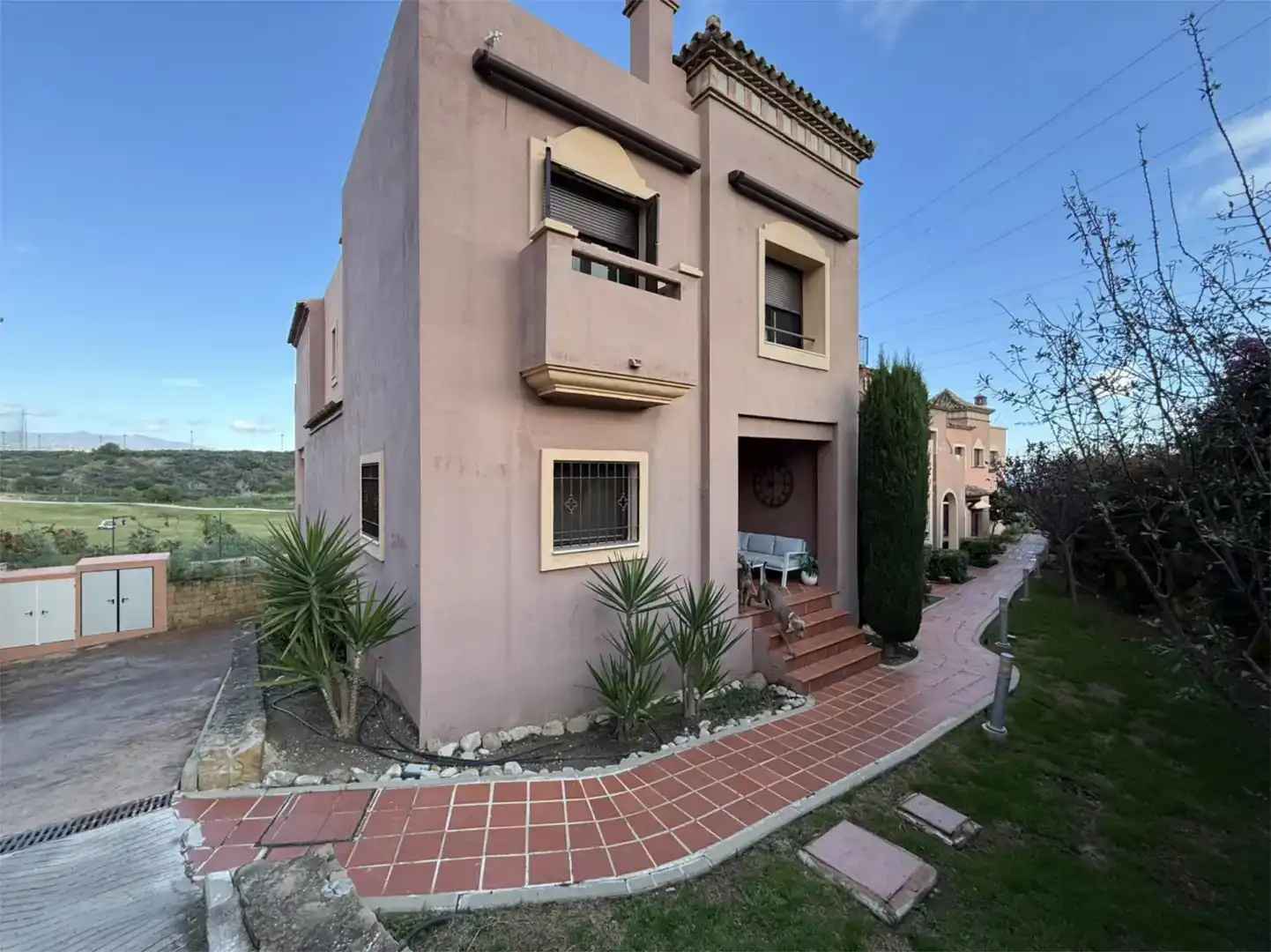Vista exterior de Piso en venta en Estepona con Aire acondicionado, Piscina y Balcón
