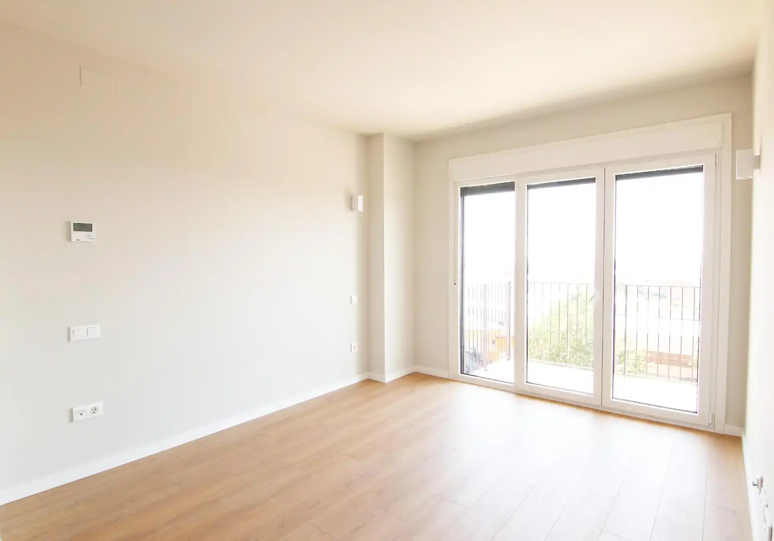 Habitación de Piso de alquiler en Terrassa con Aire acondicionado, Calefacción y Jardín privado