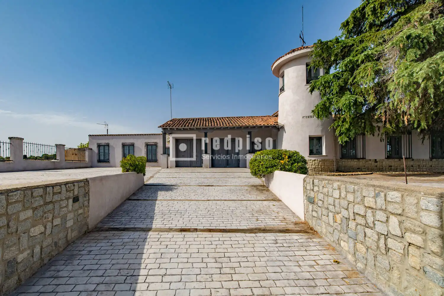 Detached house with garden for sale in El Álamo