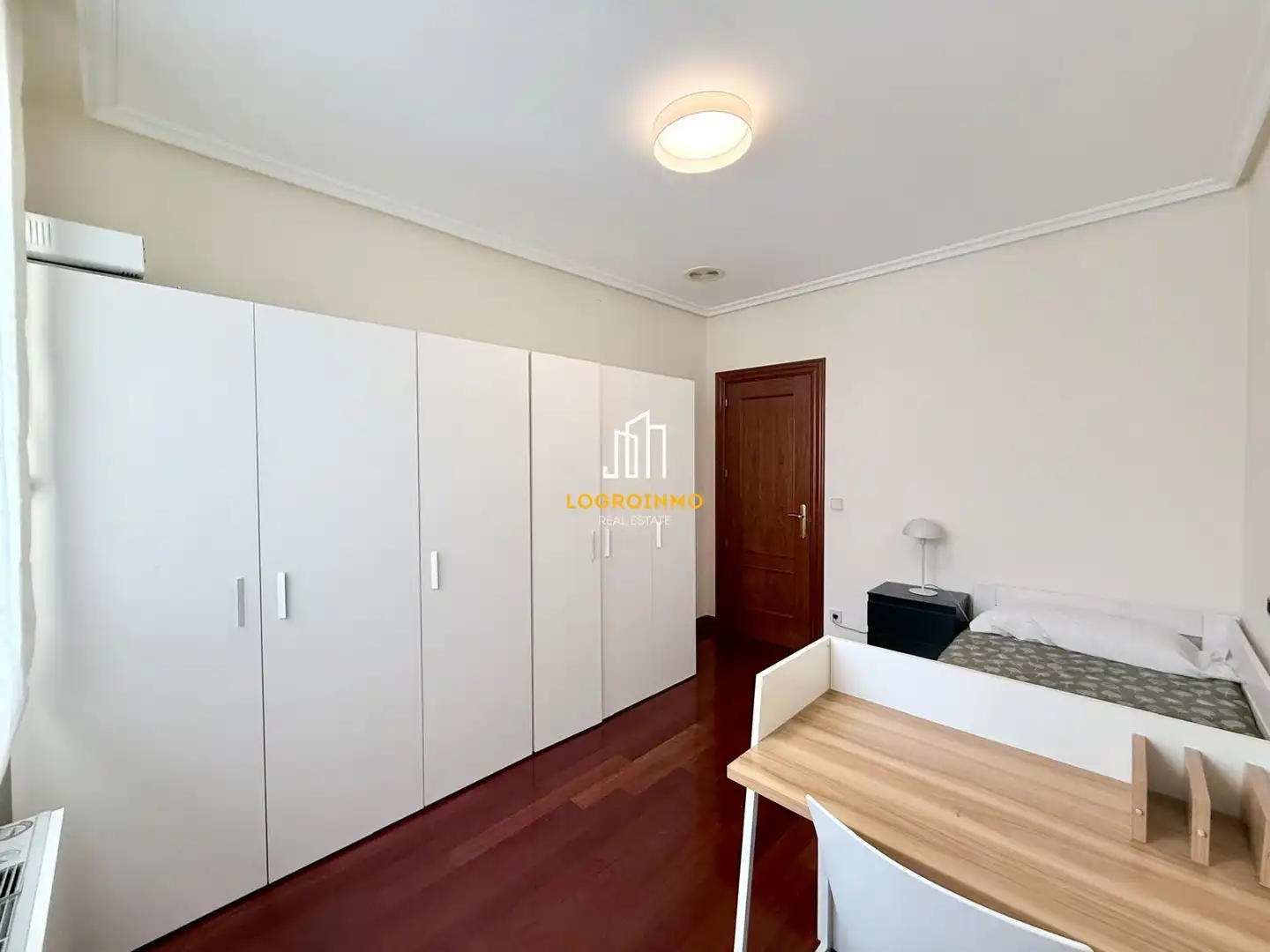 Wohnung zur Miete in  Logroño mit Klimaanlage, Heizung und Abstellraum