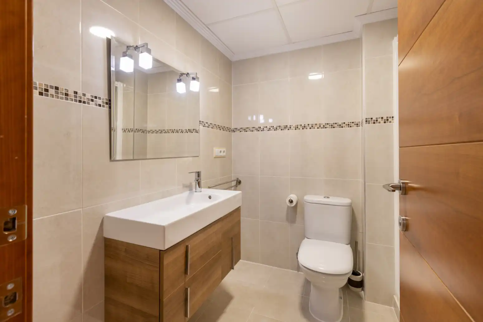 Baño de Casa o chalet en venta en Albal con Aire acondicionado, Calefacción y Jardín privado