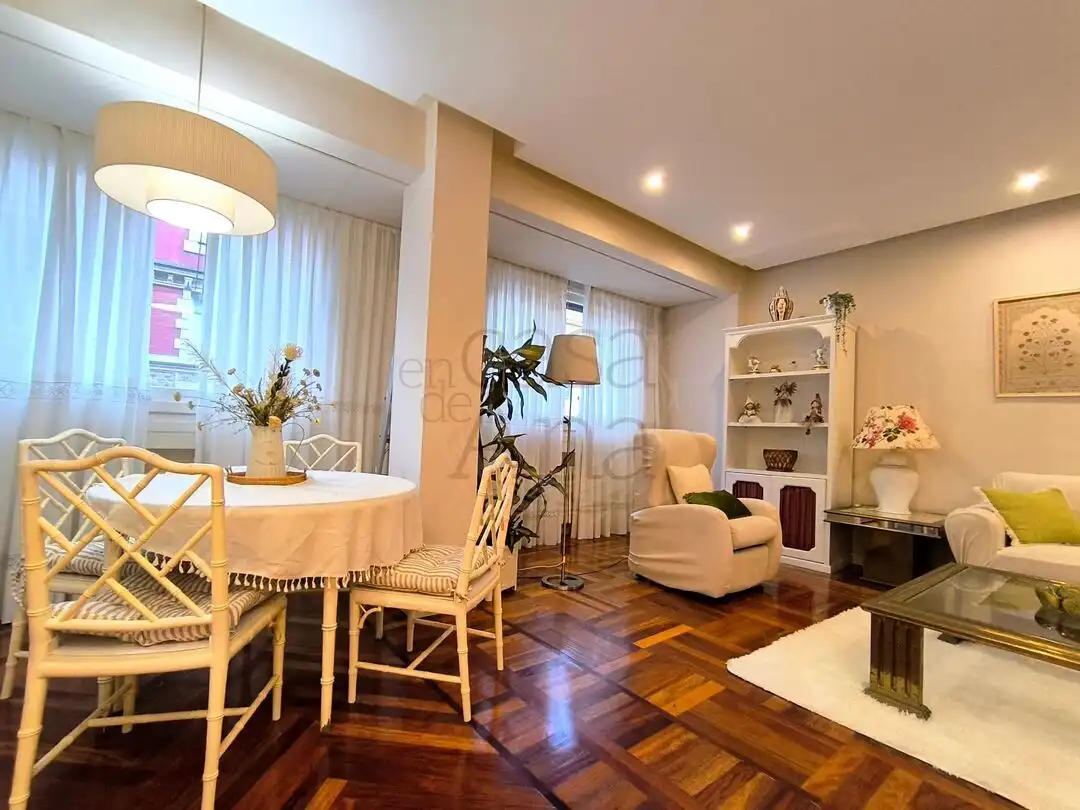 Sala de estar de Piso de alquiler en Bilbao  con Calefacción