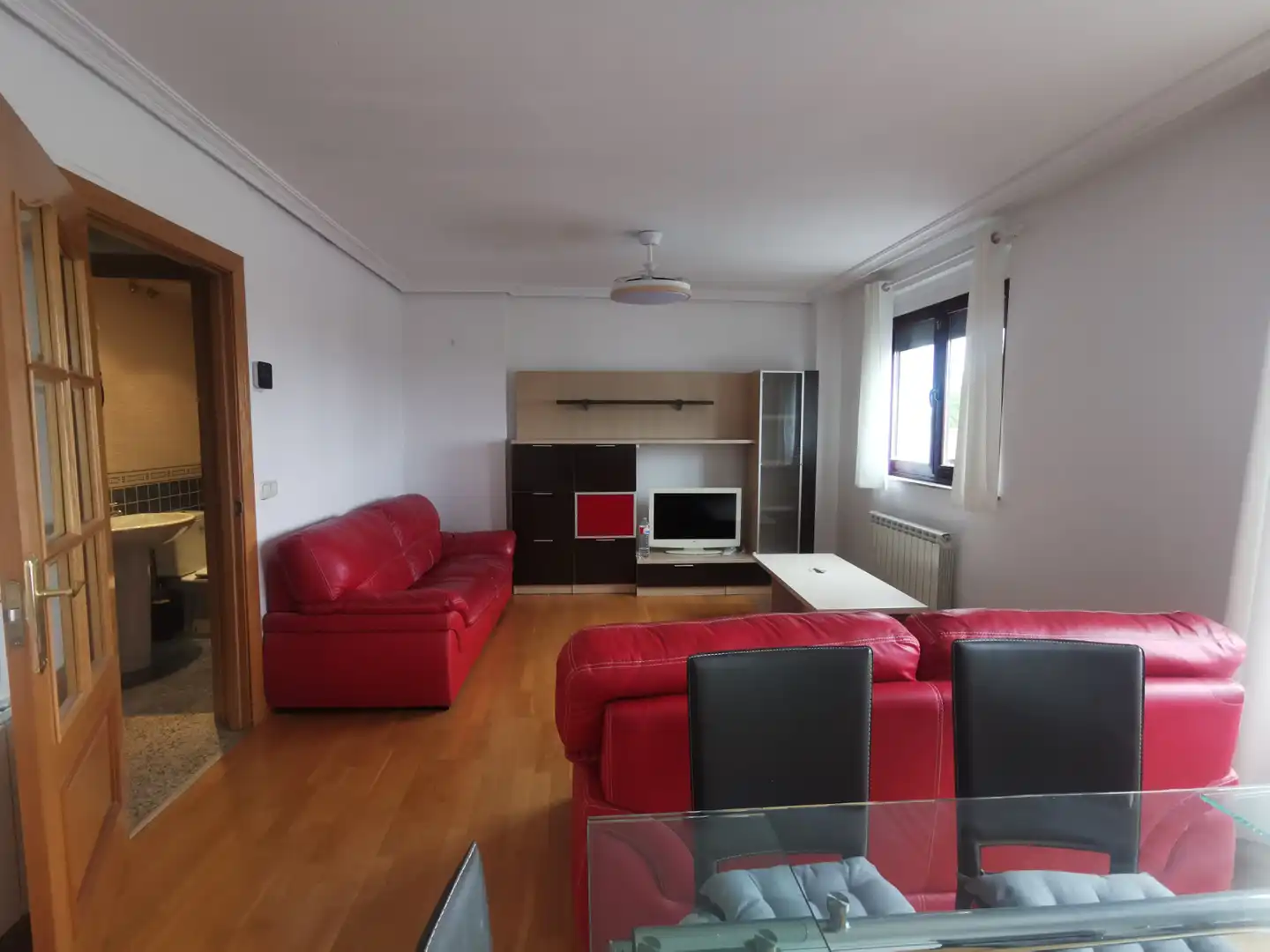 Casa aparellada amb terrassa en venda a Calle Rafael Lapesa, imagen 5