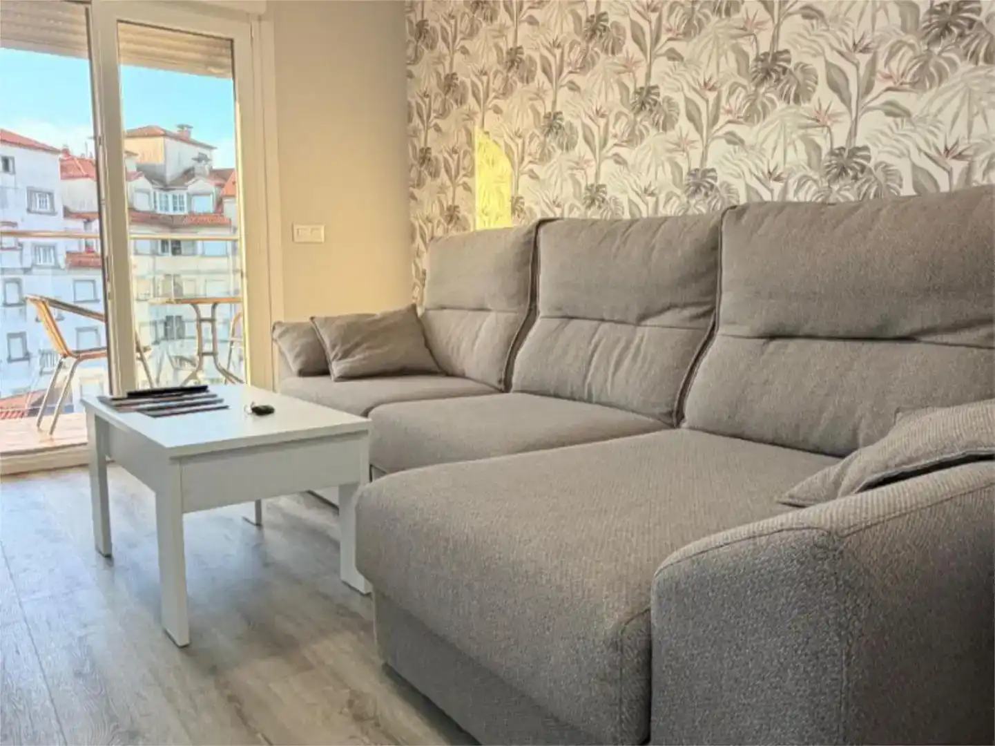 Wohnzimmer von Maisonette zur Miete in Sanxenxo mit Möbliert und Balkon