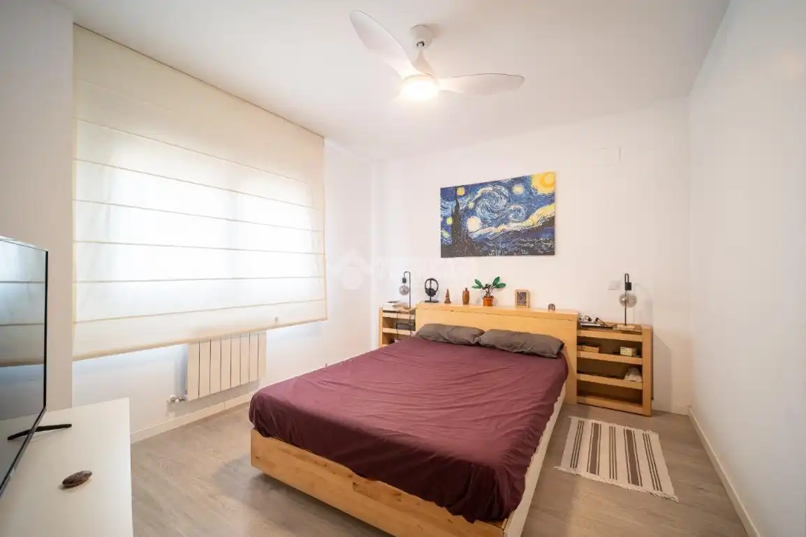 Habitación de Casa adosada en venta en Mejorada del Campo con Alarma y Piscina comunitaria