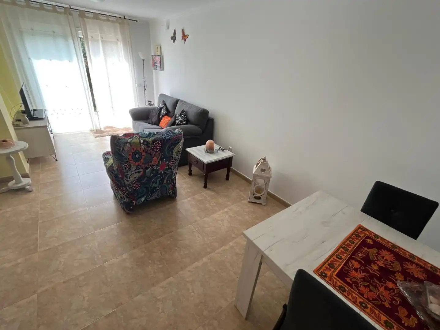 Sala de estar de Planta baja en venta en Castell d'Aro, Platja d'Aro i s'Agaró con Aire acondicionado, Jardín privado y Terraza