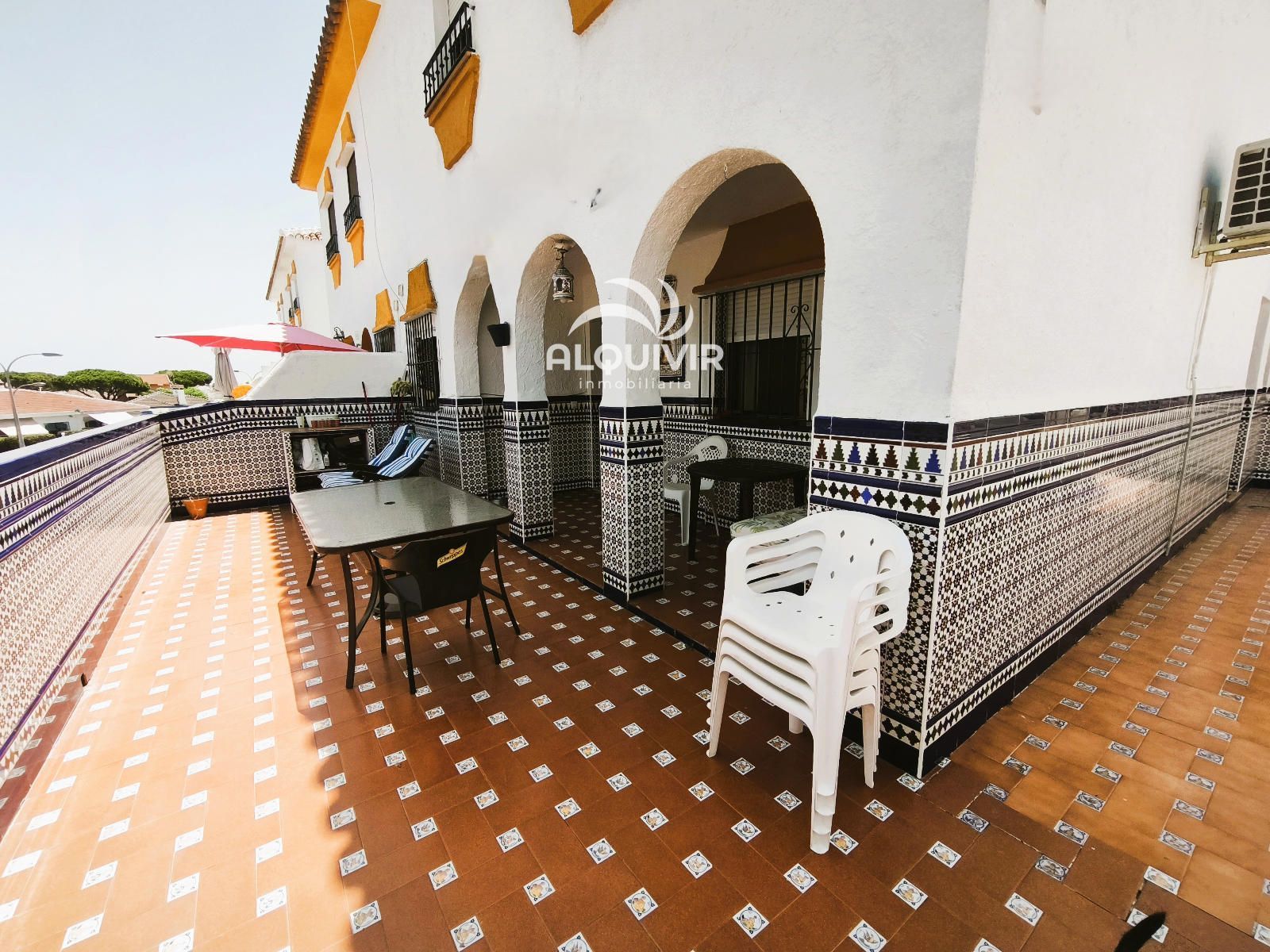 Terrassa de Casa adosada en venda en Almonte amb Aire condicionat, Jardí privat i Parquet