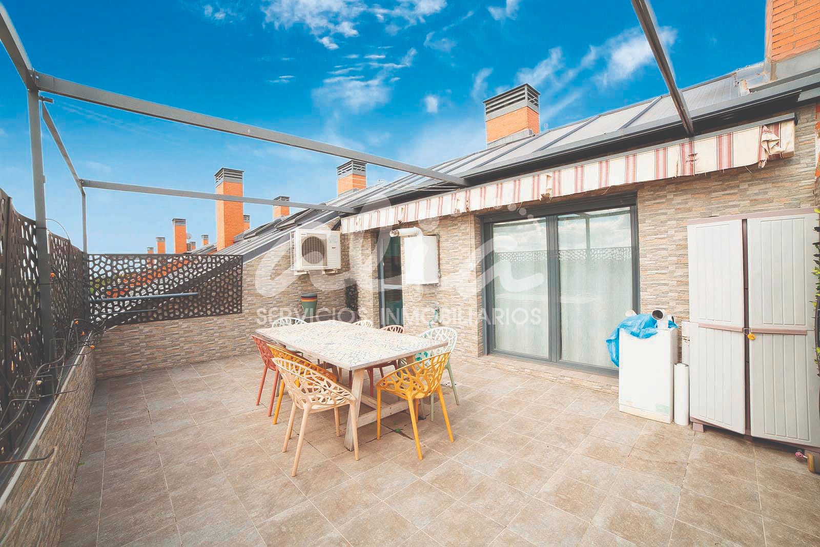 Terrace of Attic for sale in Pinto  with Air Conditioner, Heating and Parquet flooring