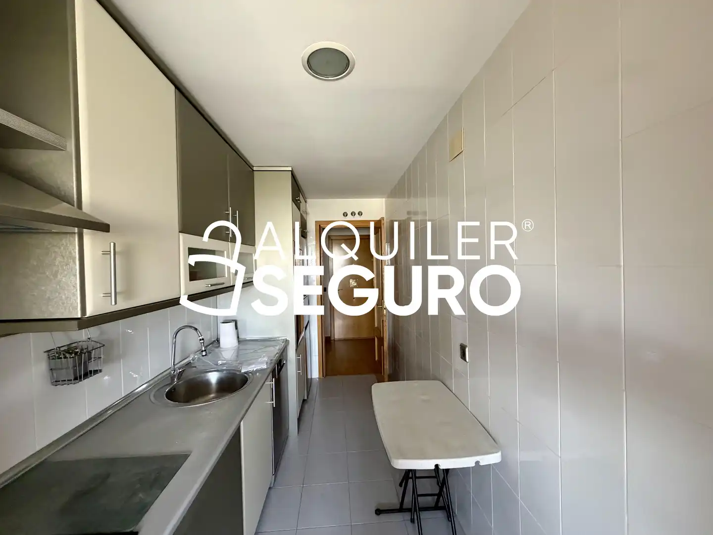 Cocina de Piso de alquiler en Madrid con Aire acondicionado, Calefacción y Piscina