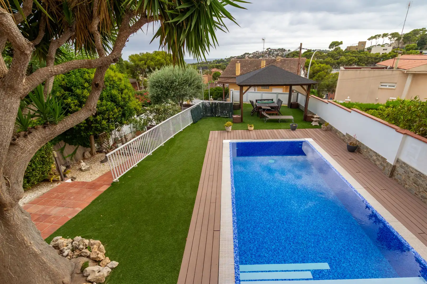 Maison jumelée avec piscine à vendre à Can Roca