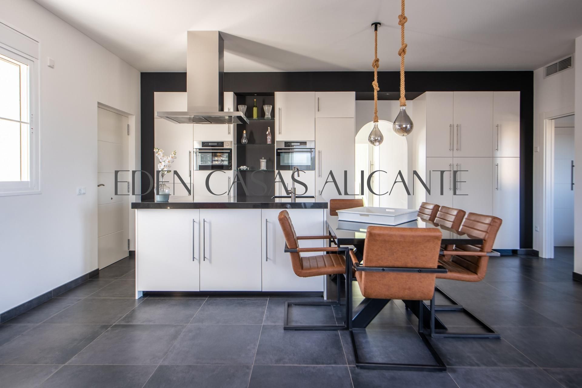 Cuina de Casa o xalet en venda en Lorca amb Aire condicionat, Calefacció i Jardí privat