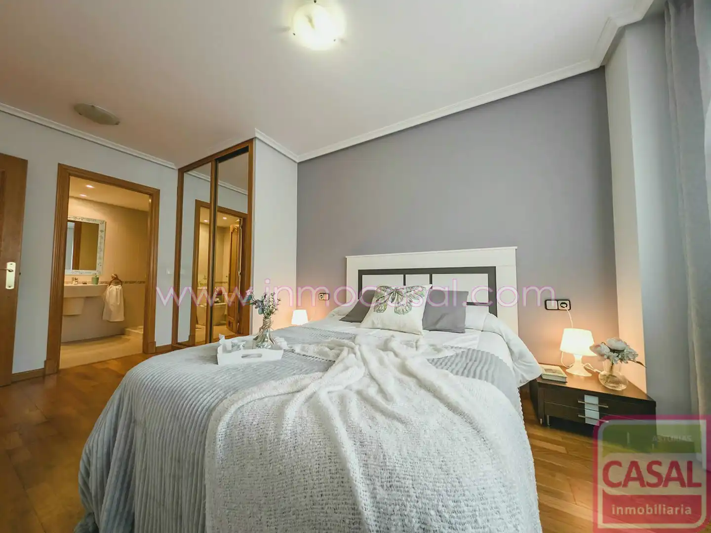 Habitación de Piso en venta en Oviedo  con Calefacción, Trastero y Amueblado