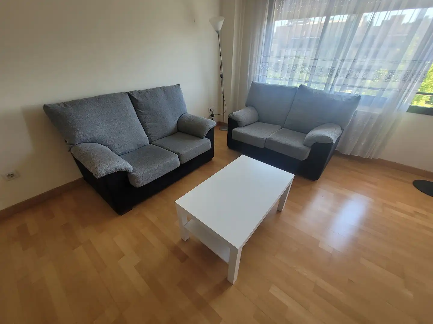 Living room of Apartments for rent in  Logroño  with Air Conditioner, Heating and Terrace