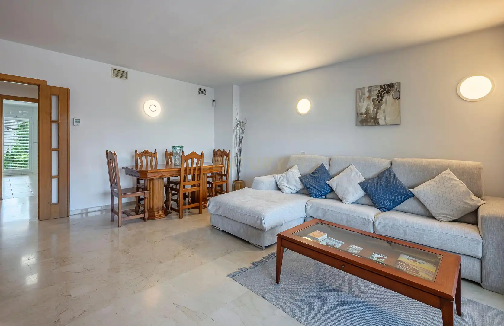 Living room of Apartments for sale in Marbella  with Air Conditioner, Swimming Pool and Washing machine