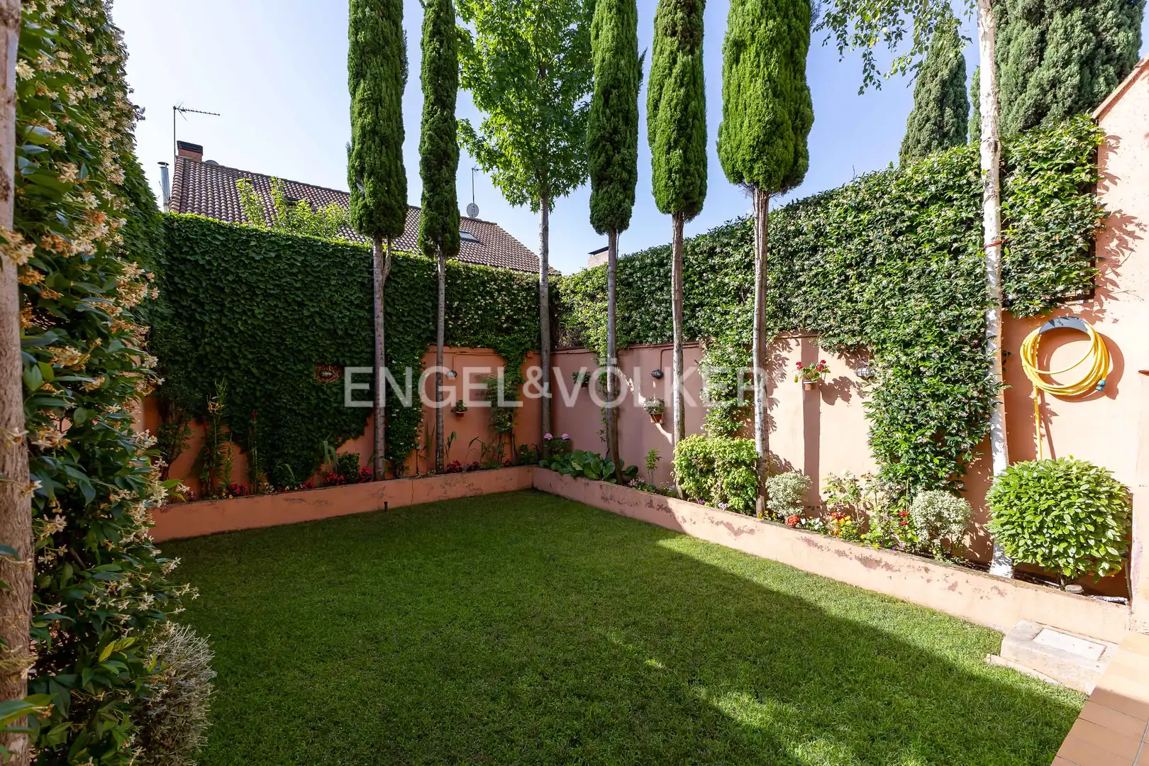 Garden of Detached homes for sale in Madrid  with Air Conditioner, Heating and Private garden