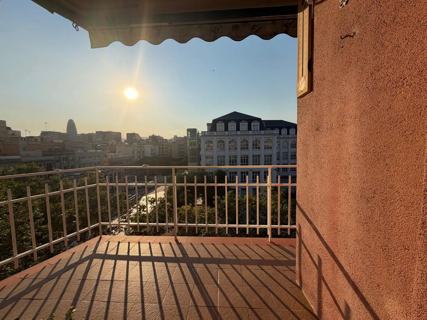 Flat with terrace for sale in Carrer de Pallars, imagen 2