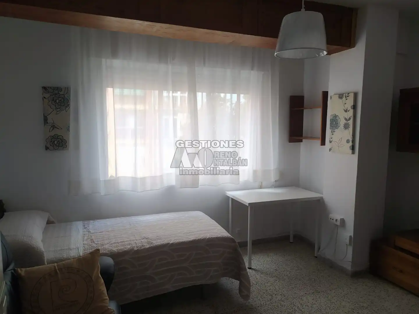 Habitación de Estudio de alquiler en Granada con Calefacción, Amueblado y Lavadora