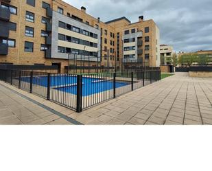 Piscina de Apartament en venda en  Logroño amb Aire condicionat, Calefacció i Jardí privat