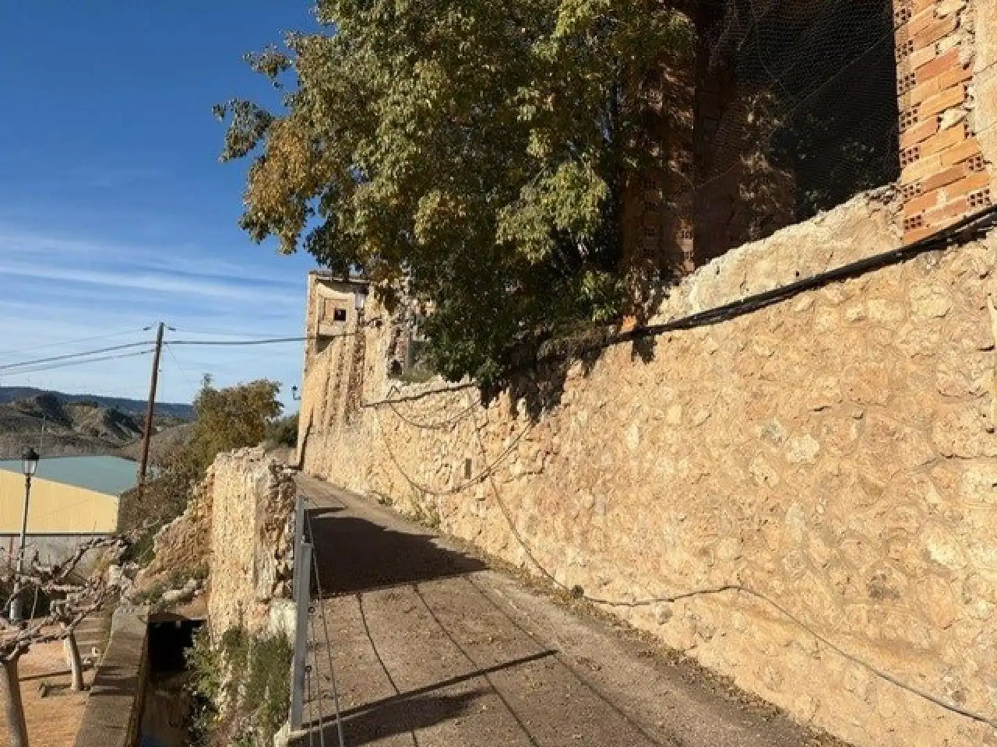 Vista exterior de Residencial en venta en Teresa de Cofrentes