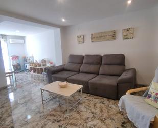 Living room of Flat for sale in Elche / Elx  with Air Conditioner and Balcony