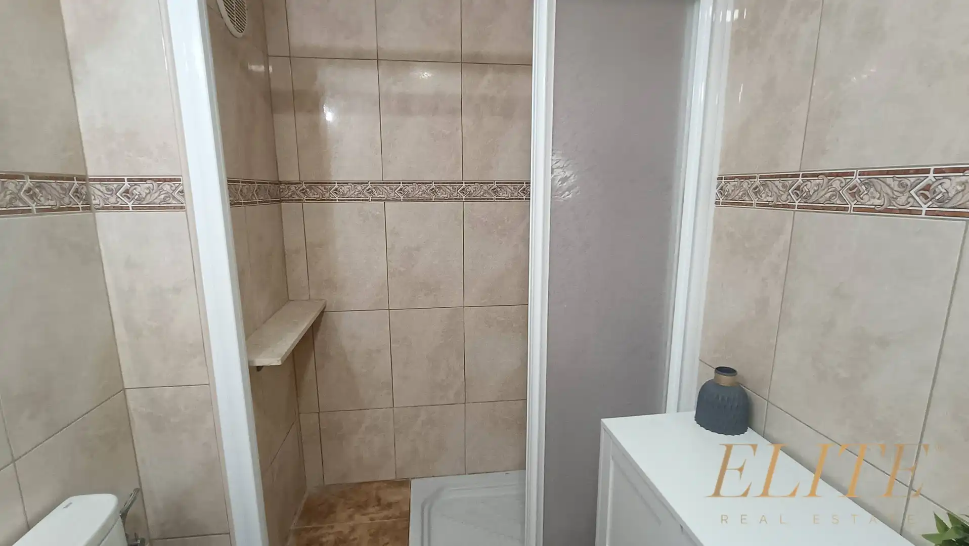 Bathroom of Detached homes for rent in Mogán