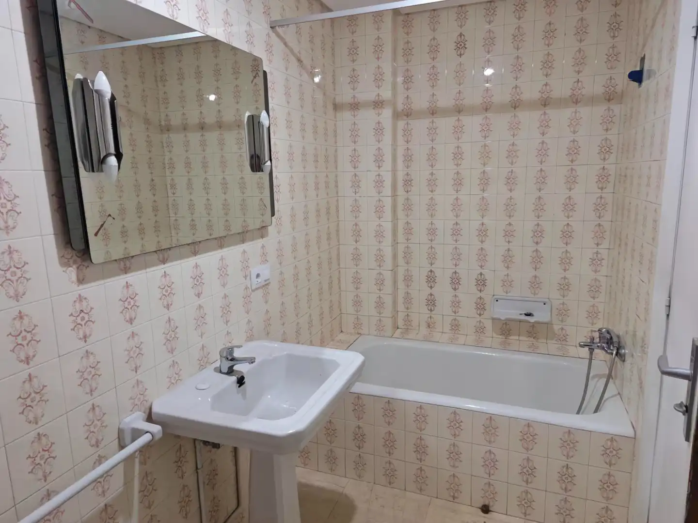 Wohnung zur Miete in Avenida da Coruña, Campus Sur - Santa Marta